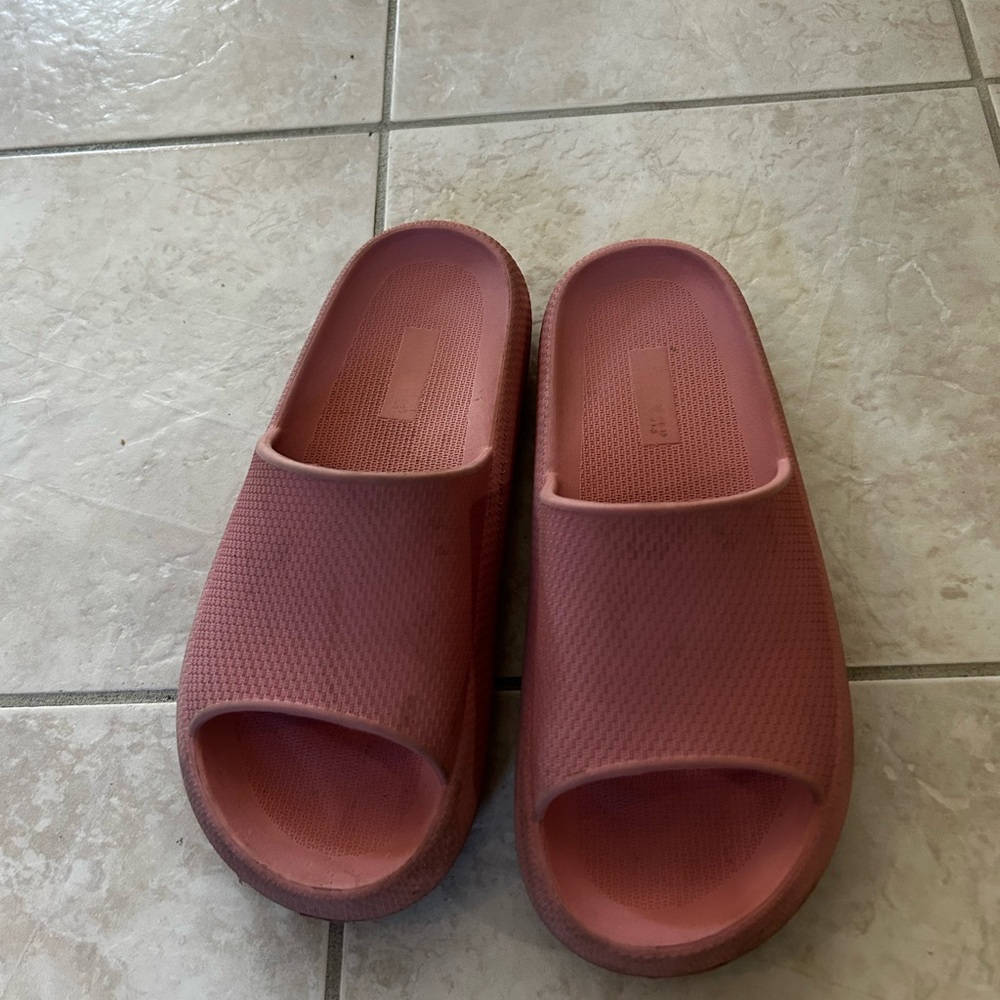 Casual Pink Slide Sandals